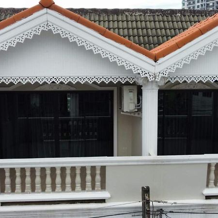 Highwood Mansion Bed and Breakfast Pattaya Εξωτερικό φωτογραφία