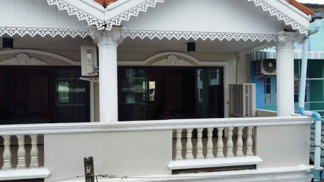 Highwood Mansion Bed and Breakfast Pattaya Εξωτερικό φωτογραφία